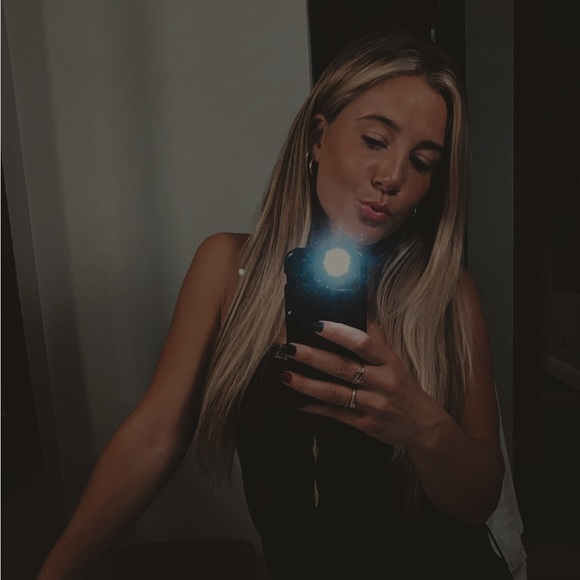 Meet your Posher, Willow - Picture 1 of 1